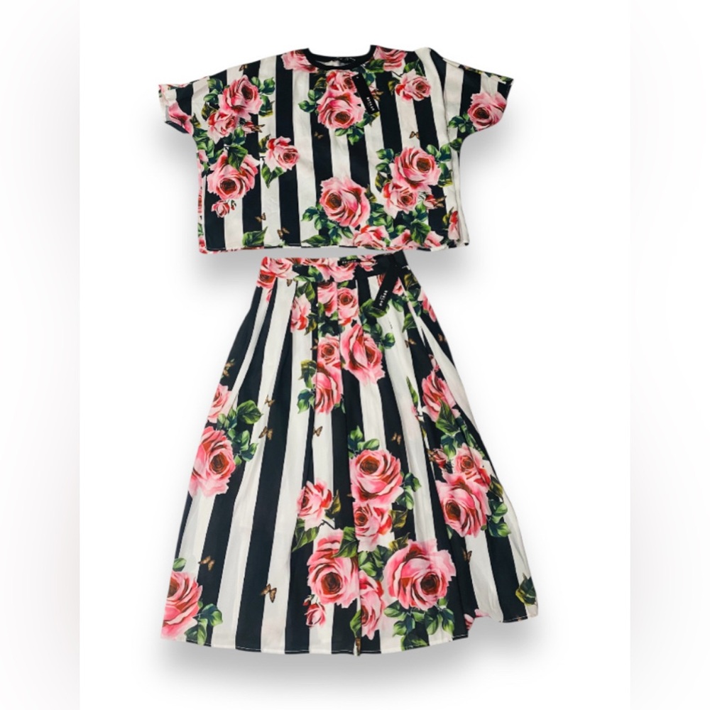2 Piece Floral Striped / High Waisted Skirt with Top Women’s Small